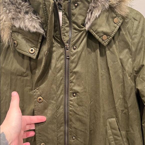 Banana Republic Olive Utility Jacket with Faux Fur Hood - Picture 5 of 10